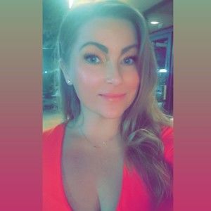 Meet your Posher, Caitlyn